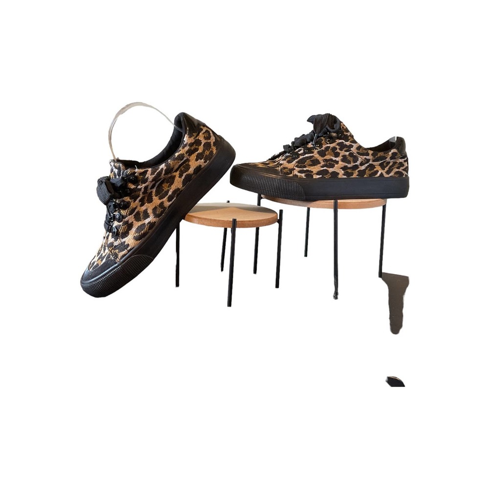 Bershka women’s leopard print boat shoe size 36